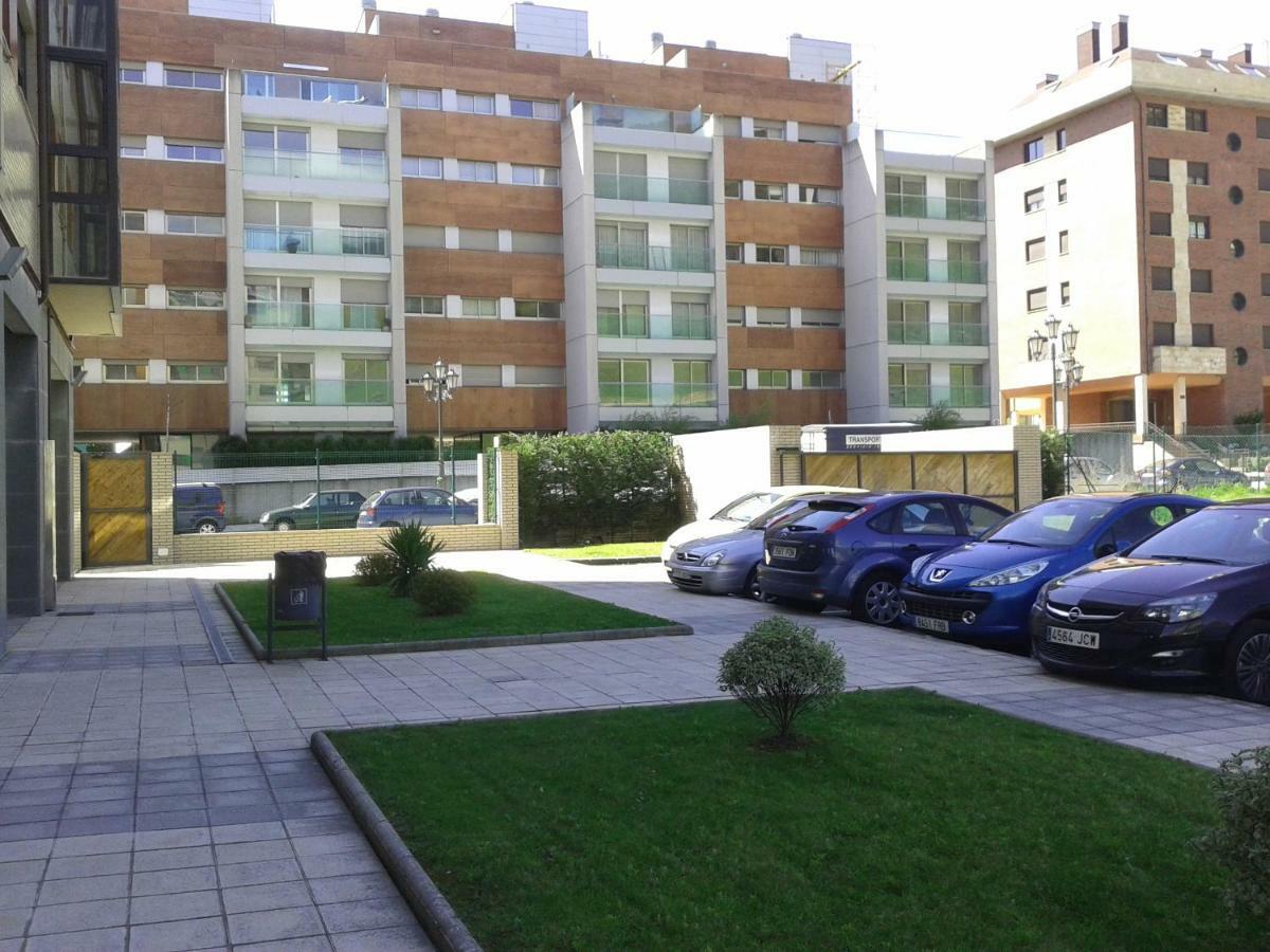 Torre De La Fuente Aprtovistas Piscina Parking Apartamento Oviedo Exterior foto